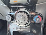 Ford Fiesta 1.0 ZETEC 12