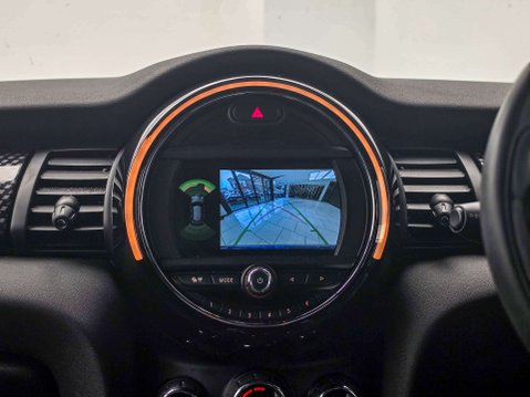 Mini Hatch 2.0 Cooper S Sport Hatchback 5dr Petrol Steptronic Euro 6 (s/s) (192 ps) 14