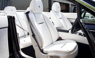 Rolls-Royce Dawn 14