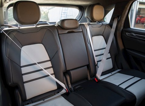 Porsche Cayenne Turbo 13