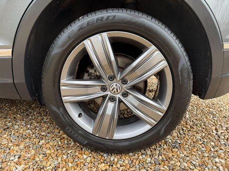 Volkswagen Tiguan 2.0 TDI BlueMotion Tech SEL DSG 4Motion Euro 6 (s/s) 5dr 13