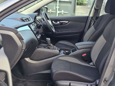 Nissan Qashqai 1.3 DIG-T Acenta Premium SUV 5dr Petrol DCT Auto Euro 6 (s/s) (160 ps) 31