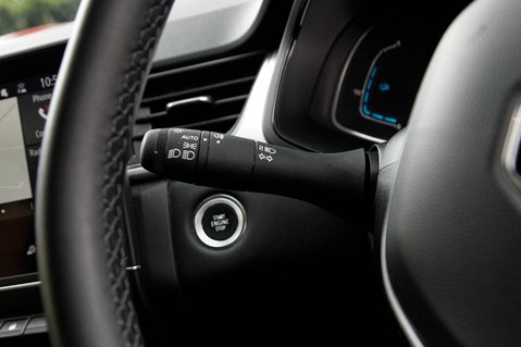 Renault Captur TECHNO E-TECH 16