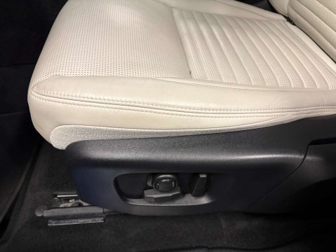 Land Rover Discovery Sport 2.0 Discovery Sport HSE D Auto 4WD 5dr 48