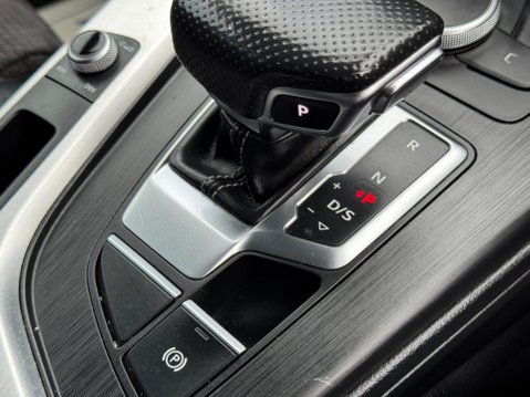 Audi A4 2.0 TDI ultra S line S Tronic Euro 6 (s/s) 5dr 31