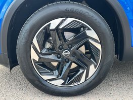 Nissan Qashqai 1.3 Qashqai N-Connecta DiG-T MHEV 5dr 12