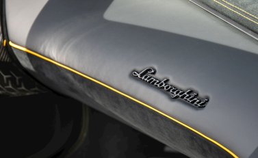 Lamborghini Aventador SV LP750-4 Roadster 19
