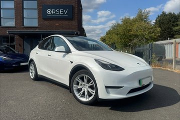 Tesla Model Y LONG RANGE AWD GROK AI Pano Roof Adaptive LEDs Black Interior
