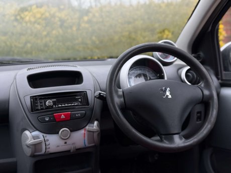 Peugeot 107 1.0 107 Urban Move 3dr 15