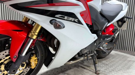 Honda CBR CBR 600 2011 ONLY 11K LONG MOT WARRANTY SUPER SPORT 600CC 32