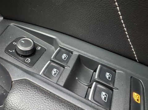 Volkswagen Tiguan 2.0 TDI R-Line Euro 6 (s/s) 5dr 43