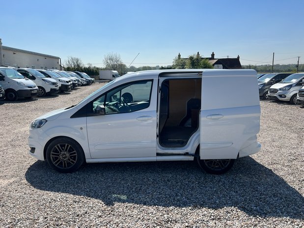 Ford Transit Courier SWB L1H1 (SOLD) Low Roof Sport Air Con Alloys Sensors EURO 6 NO VAT 11