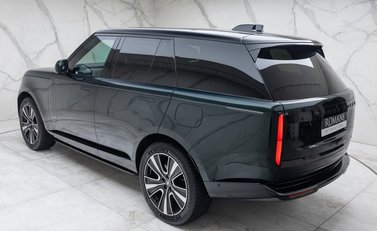 Land Rover Range Rover P550e AUTOBIOGRAPHY 12