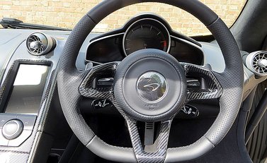 McLaren MP4-12C Spider 16