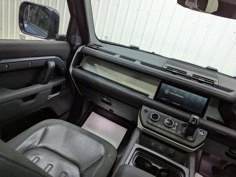 Land Rover Defender 2.0 Defender S D Auto 4WD 5dr 44
