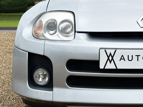 Renault Clio RENAULTSPORT V6 16