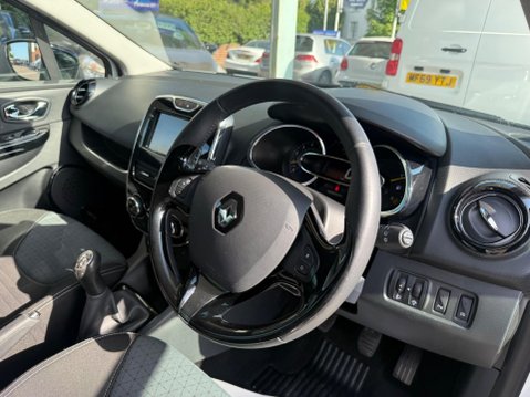 Renault Clio 1.5 dCi Dynamique S MediaNav Euro 5 (s/s) 5dr 15