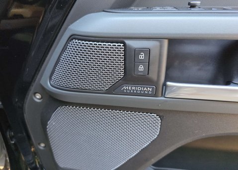 Land Rover Defender 3.0 Defender X MHEV Auto 4WD 5dr 29