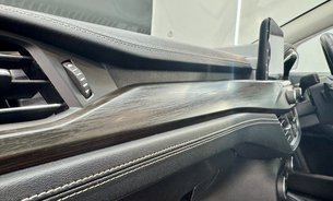 Ford Focus VIGNALE TDCI FSH Opening Pano Sunoof  Adaptive Cruise Head Up Display +++ 17