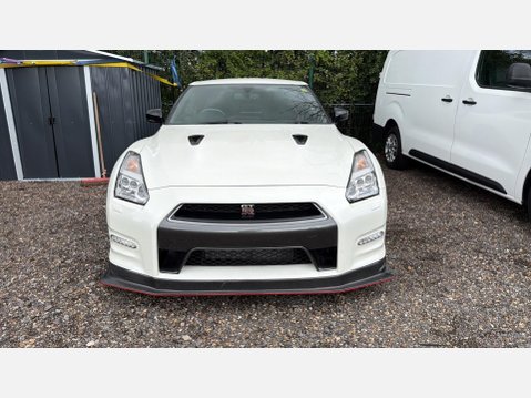 Nissan GT-R 3.8 V6 Premium Black Auto 4WD Euro 5 2dr 2