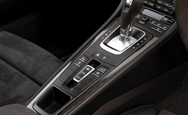 Porsche 911 Turbo S (991.2) 21