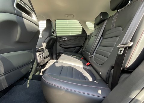 MG HS 1.5 T-GDI PHEV TROPHY 15