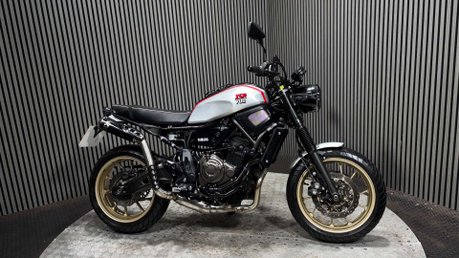 Yamaha XSR700 700 XTRIBUTE 2020 ONLY 5K AKRAPOVIC EXHAUST MODERN RETRO A2 40