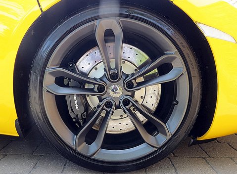 McLaren MP4-12C Spider 11