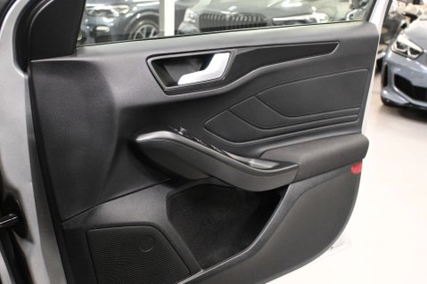 Ford Focus 1.0 Focus ST-Line X mHEV Auto 5dr 41