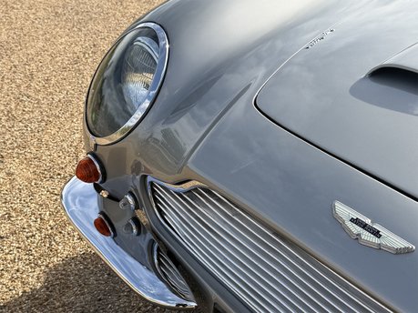 Aston Martin DB6 MANUAL 38