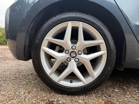 SEAT Ibiza 1.0 TSI FR Euro 6 (s/s) 5dr GPF 31