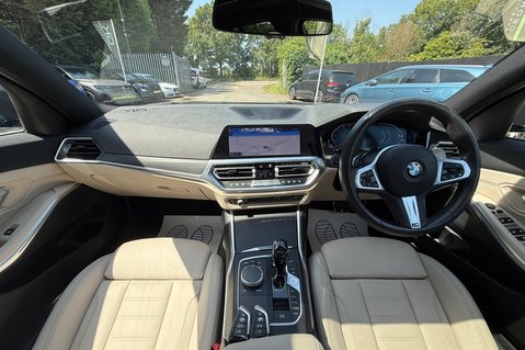 BMW 3 Series 330E M SPORT -PAN ROOF -M PRO PACK -OYSTER LEATHER -ONE OWNER -FBMWSH 14