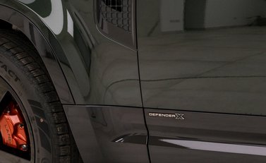 Land Rover Defender 90 X D300 23
