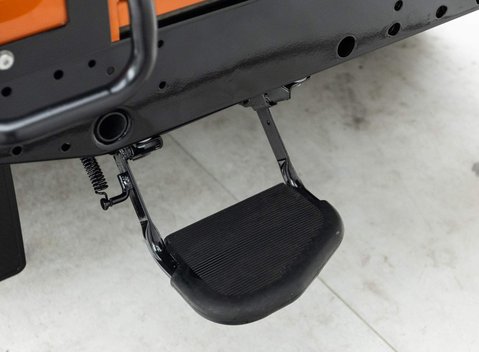 Land Rover Defender 110 Adventure Edition 26