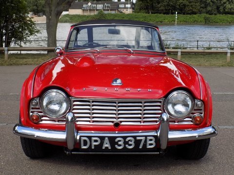 Triumph TR4 Sports 32