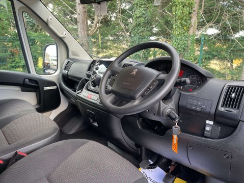 Peugeot Boxer 2.2 440 L4 H2 17-seat Non-D1 Minibus Lite w/ Telescopic Ramps. ULEZ E6 16