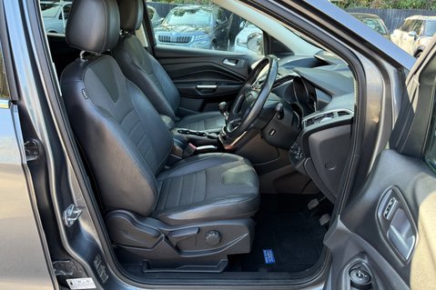 Ford Kuga TITANIUM TDCI 2WD - 10 SERVICES - NEW MOT - NEW DISCS AND PADS ALL ROUND 14