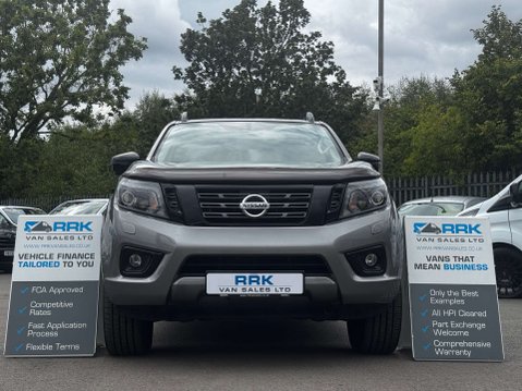 Nissan Navara 2.3 dCi N-Guard Pickup Double Cab 4dr Diesel Auto 4WD Euro 6 (190 ps) 2