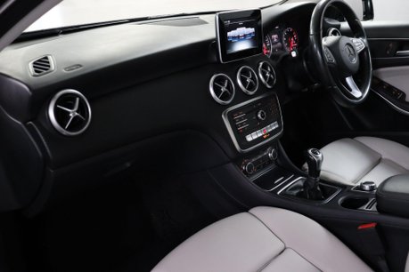 Mercedes-Benz A Class A 180 SE 34