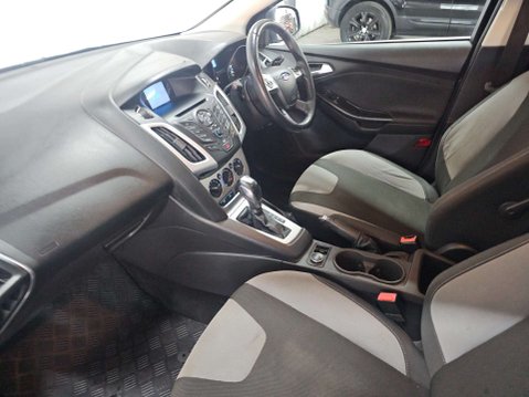 Ford Focus 1.6 Focus Zetec 125 Auto 5dr 21