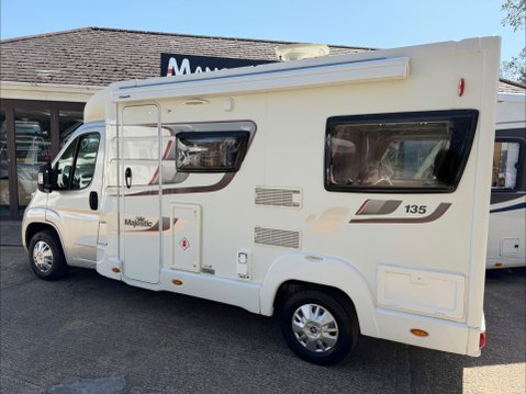 Elddis Majestic 135 ONLY 10,000 MILES FROM NEW 2 BERTH C/BUILT 2