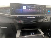 Vauxhall Grandland 73kWh Ultimate SUV 5dr Electric Auto (213 ps) Full Leather Trim - Heated Se 18