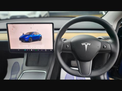 Tesla Model Y LONG RANGE AWD 25