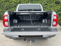 Toyota Hilux Invincible X [SOLD CR] AUTO | Camera | Nav | 2.8 LT | Euro 6 | No VAT| SEL 9