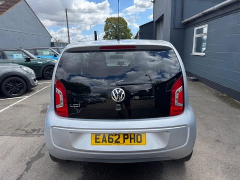 Volkswagen Up HIGH UP 7