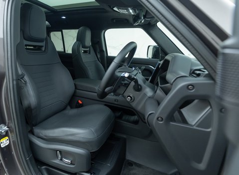 Land Rover Defender 110 OCTA 14