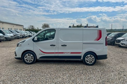 Renault Trafic SWB L1H1 (SOLD) Sportive SL27 Air Con Alloys Nav Sensors EURO 6 NO VAT
