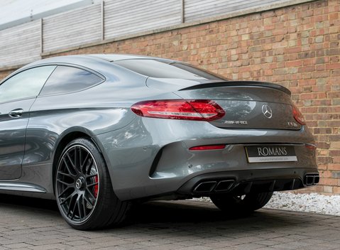 Mercedes-Benz C Class C63 S Coupe 24