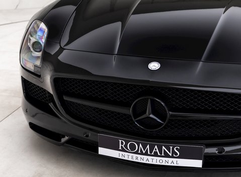 Mercedes-Benz SLS AMG Roadster 21