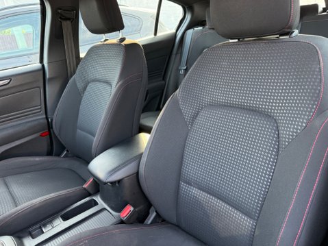 Ford Focus ST-LINE 10